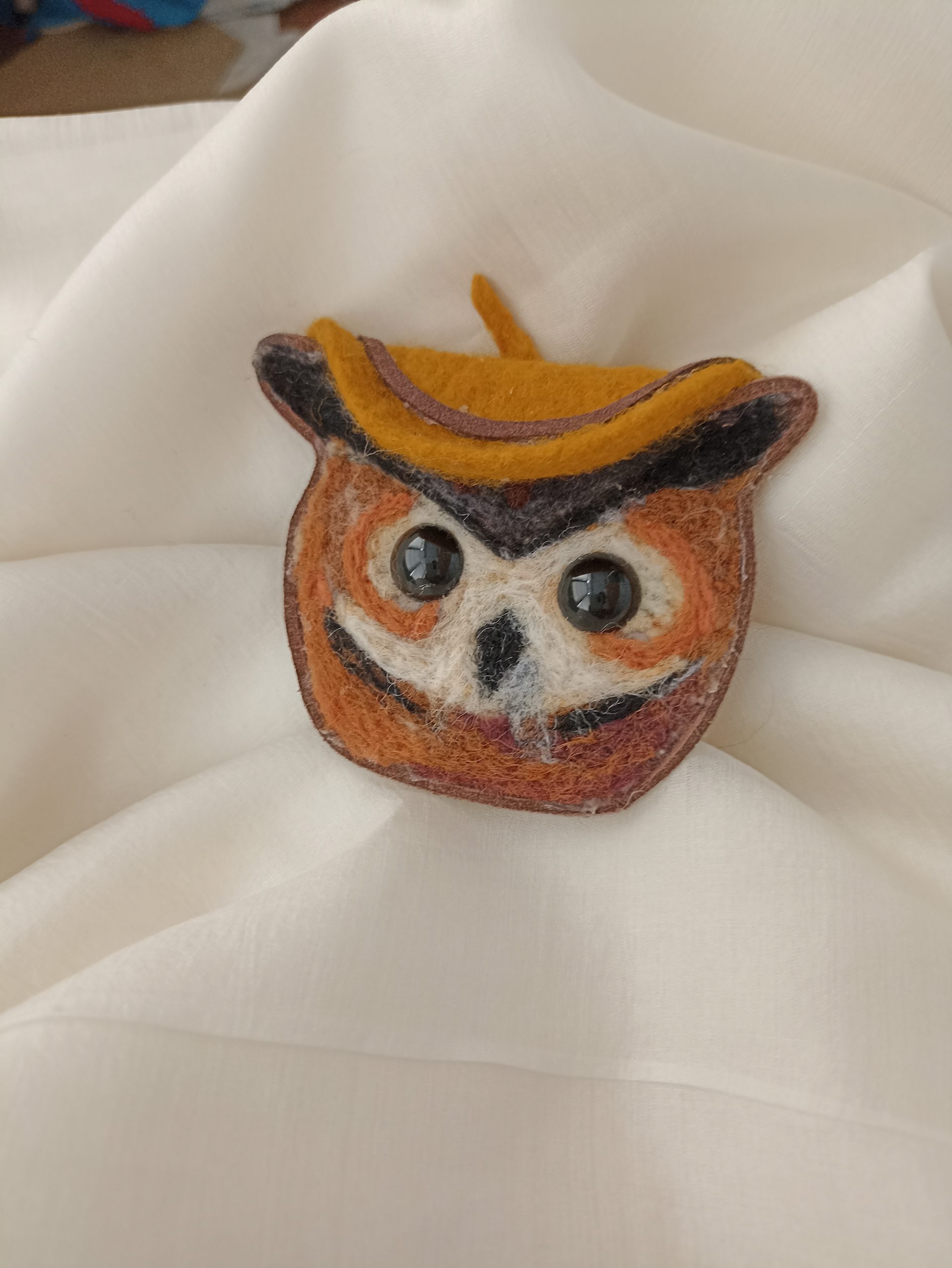  Брошь сова из шерсти